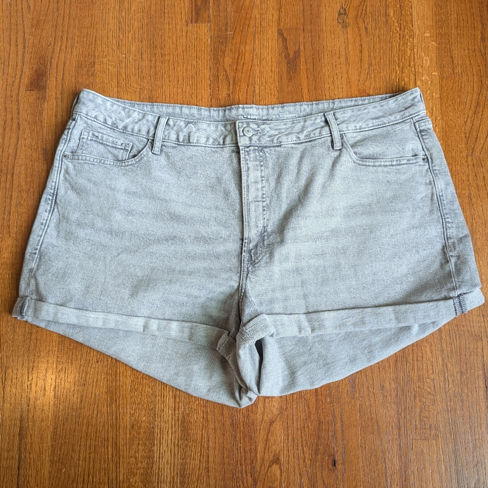 Old Navy | 3" High-Waisted OG Straight Cuffed Gray Jean Shorts | 24 Plus